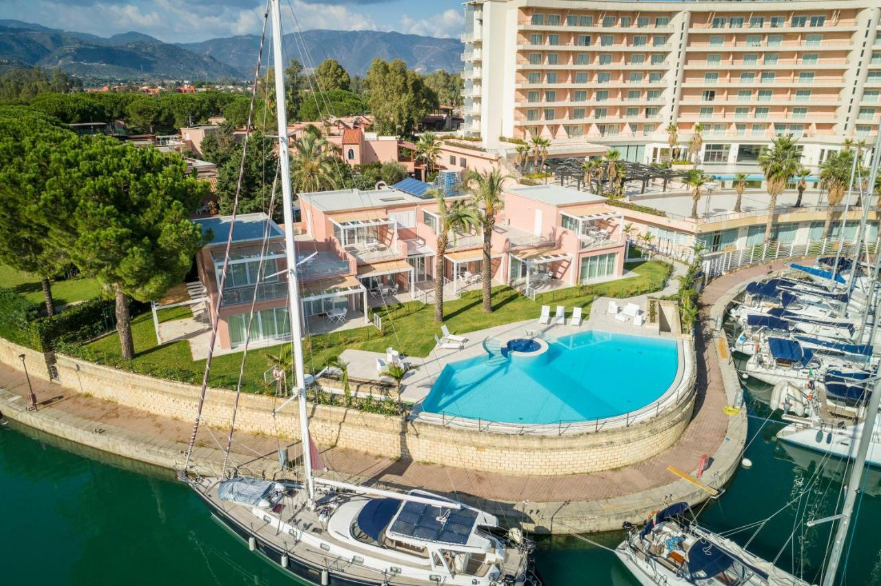 Residence Delfino, Portorosa Furnari Ngoại thất bức ảnh