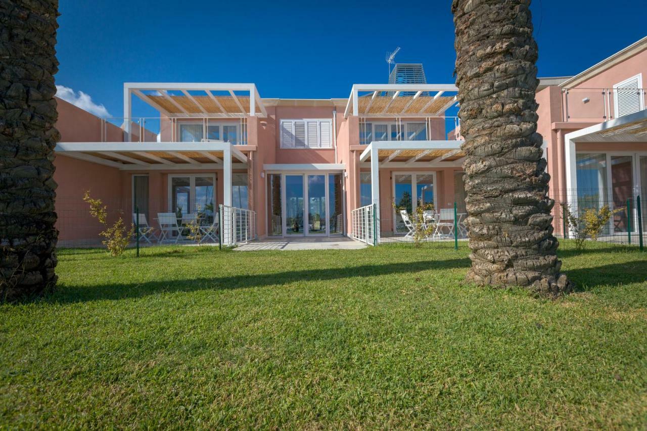 Residence Delfino, Portorosa Furnari Ngoại thất bức ảnh