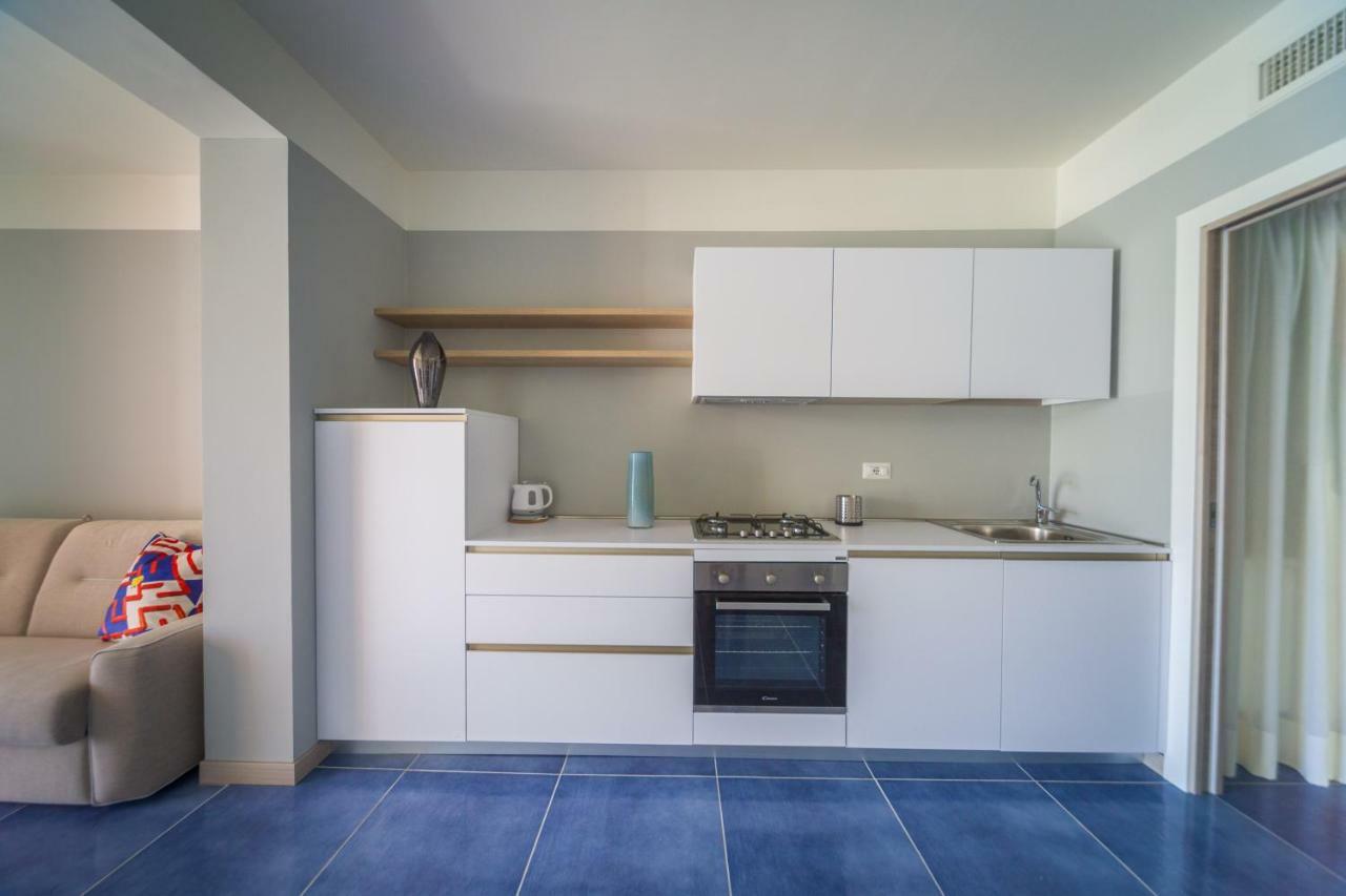 Residence Delfino, Portorosa Furnari Ngoại thất bức ảnh