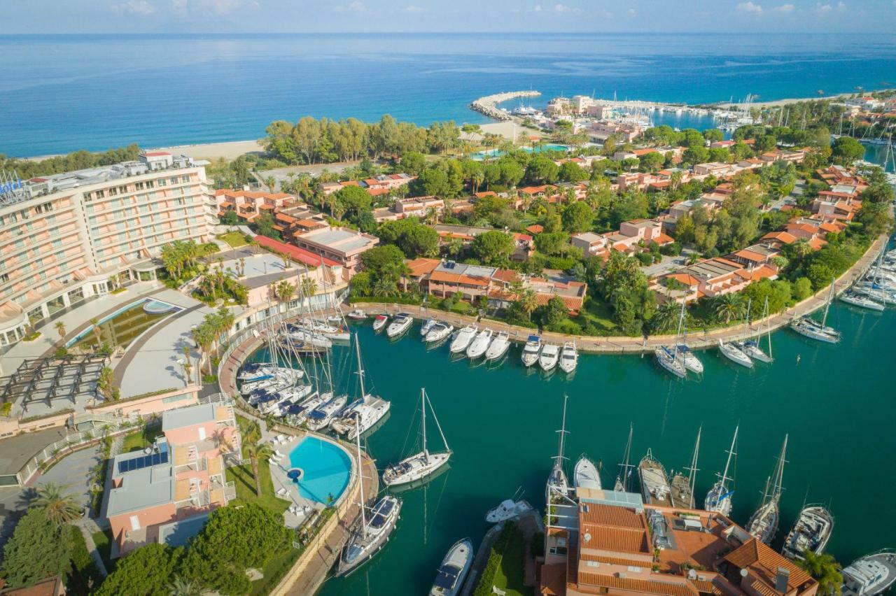 Residence Delfino, Portorosa Furnari Ngoại thất bức ảnh